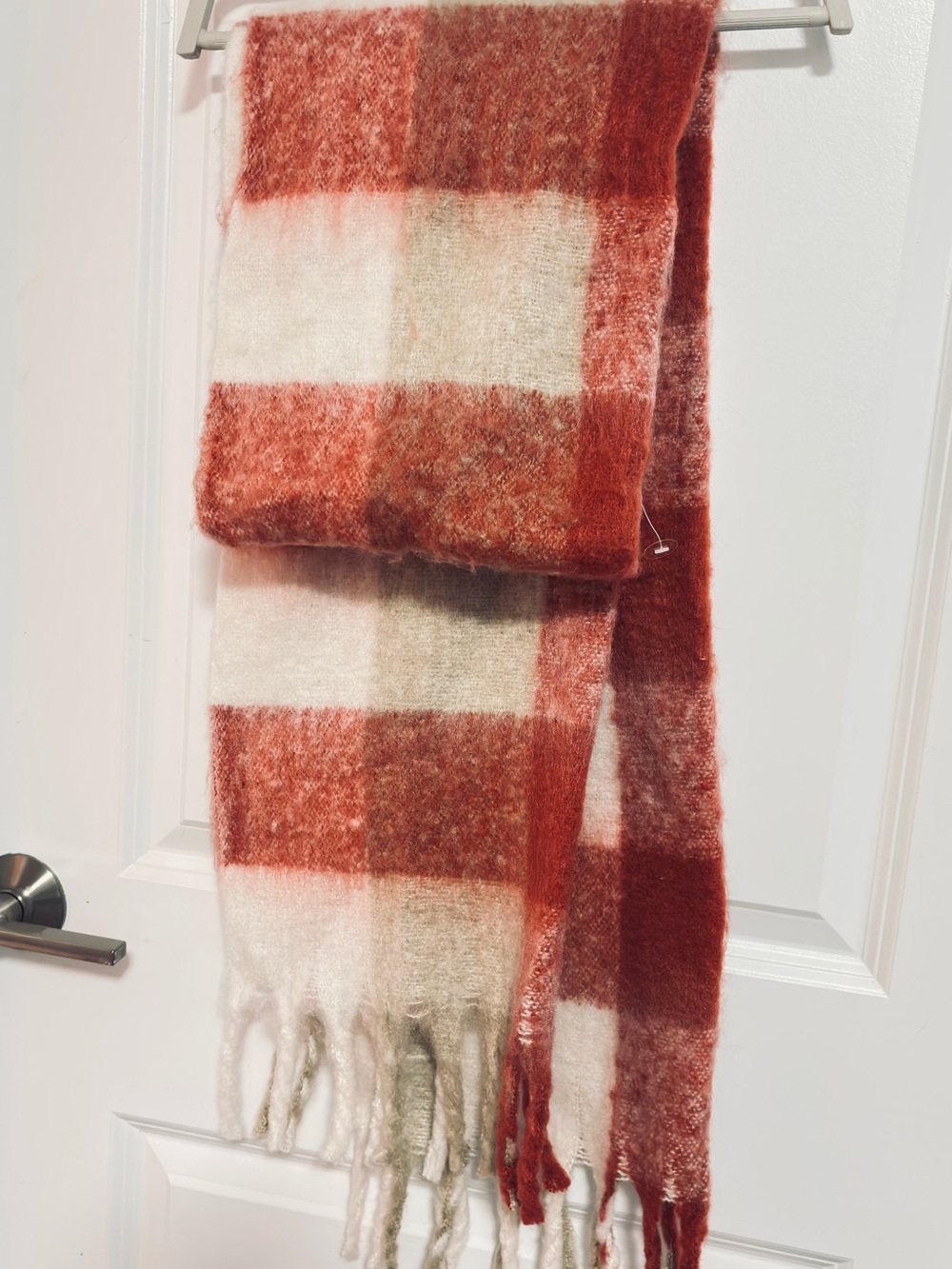 Cozy Plaid Fringe Throw Scarf in Rust and Cream